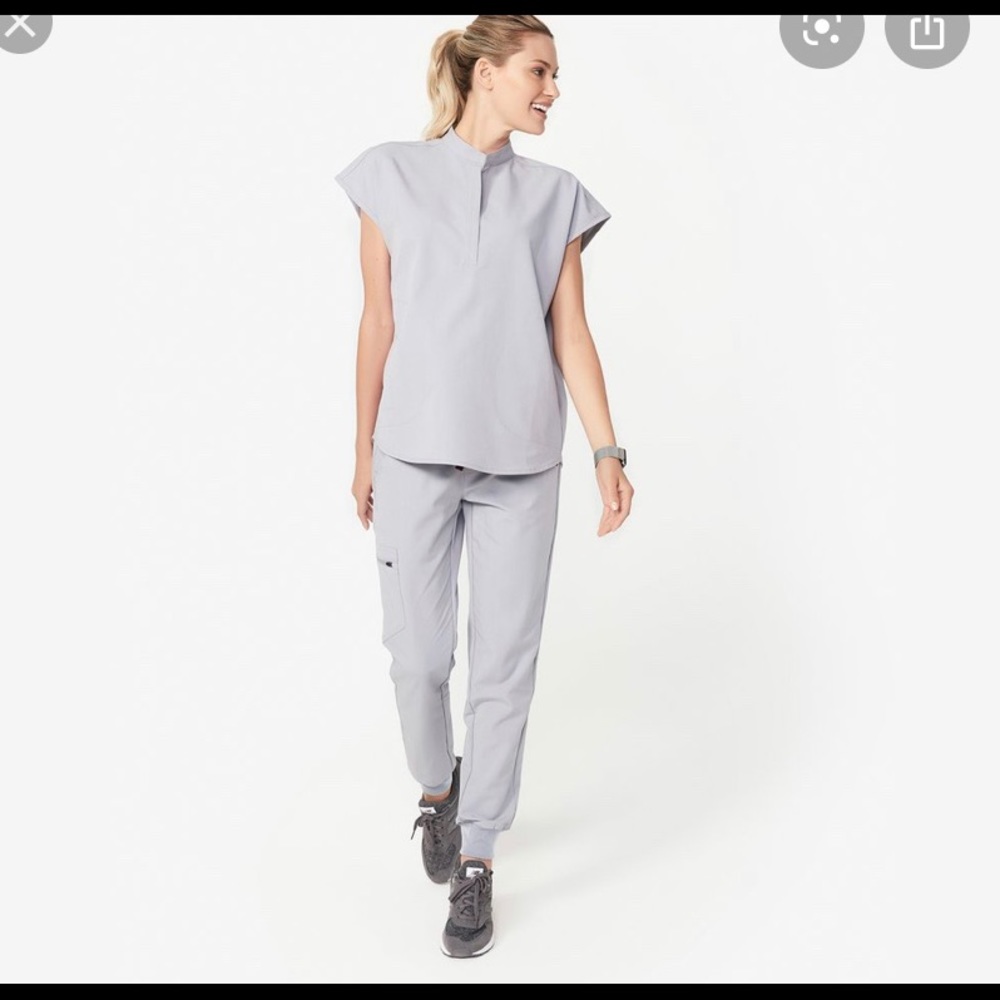 Fig scrub shirt PANTS SOLDDDDD